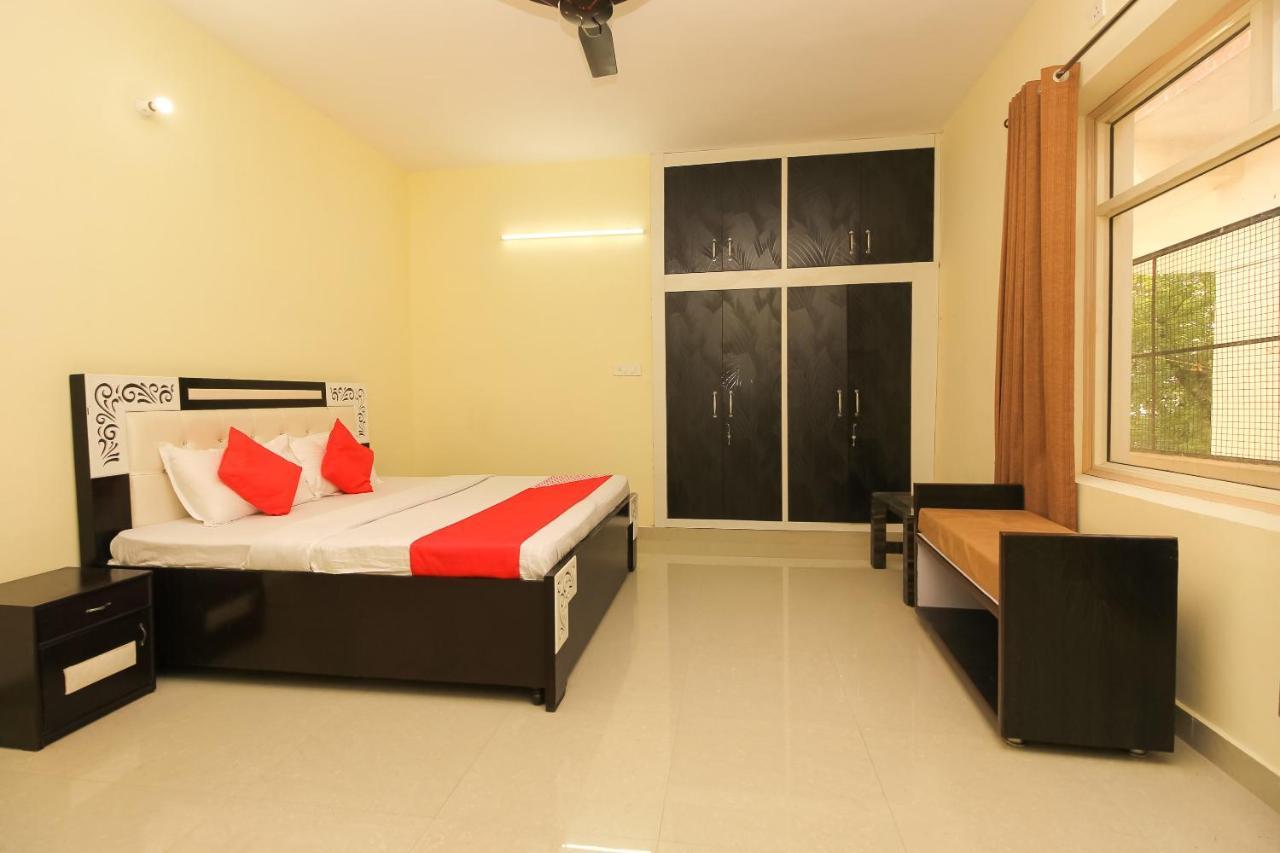 Oyo 39391 Jk Guest House Dharamshala Ngoại thất bức ảnh