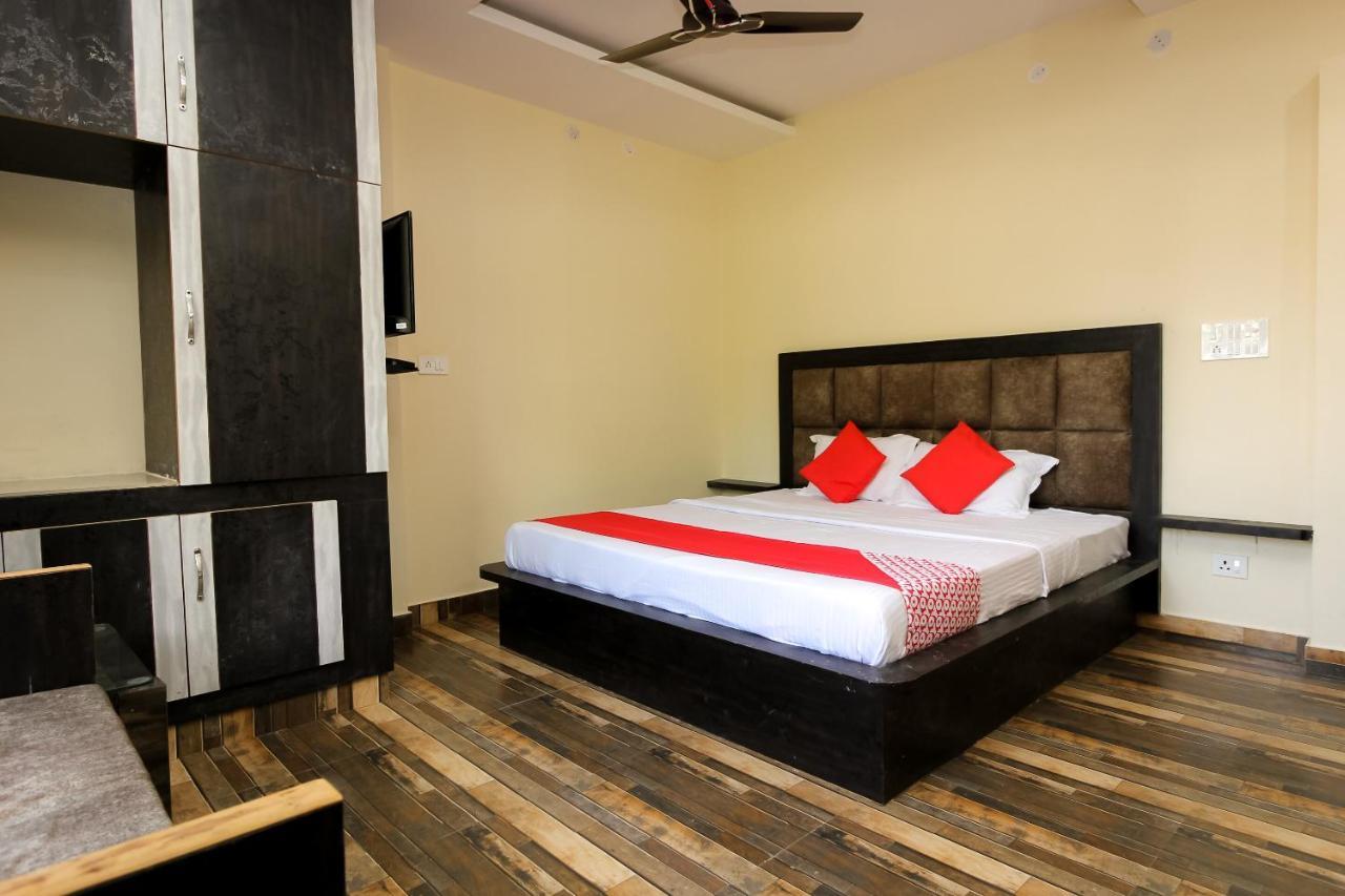 Oyo 39391 Jk Guest House Dharamshala Ngoại thất bức ảnh