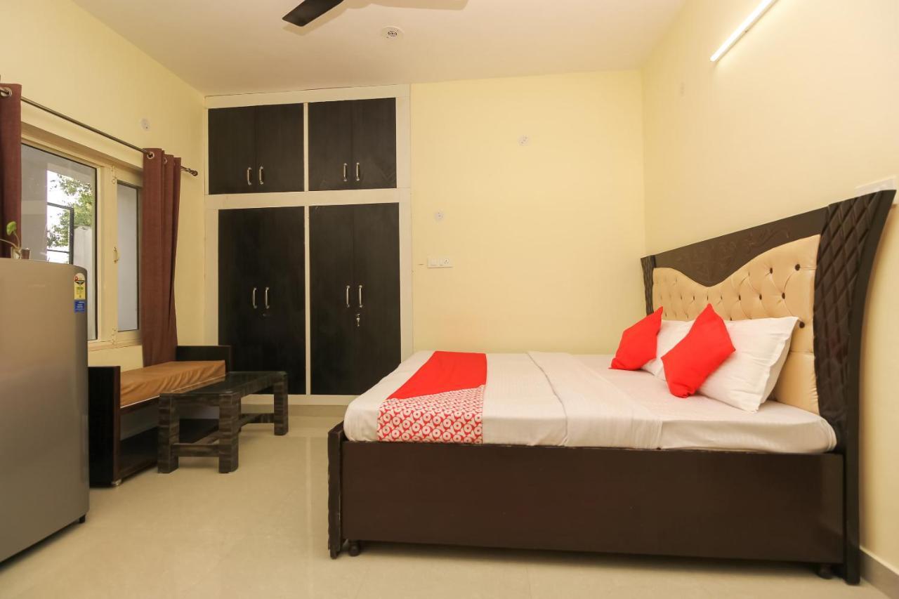 Oyo 39391 Jk Guest House Dharamshala Ngoại thất bức ảnh