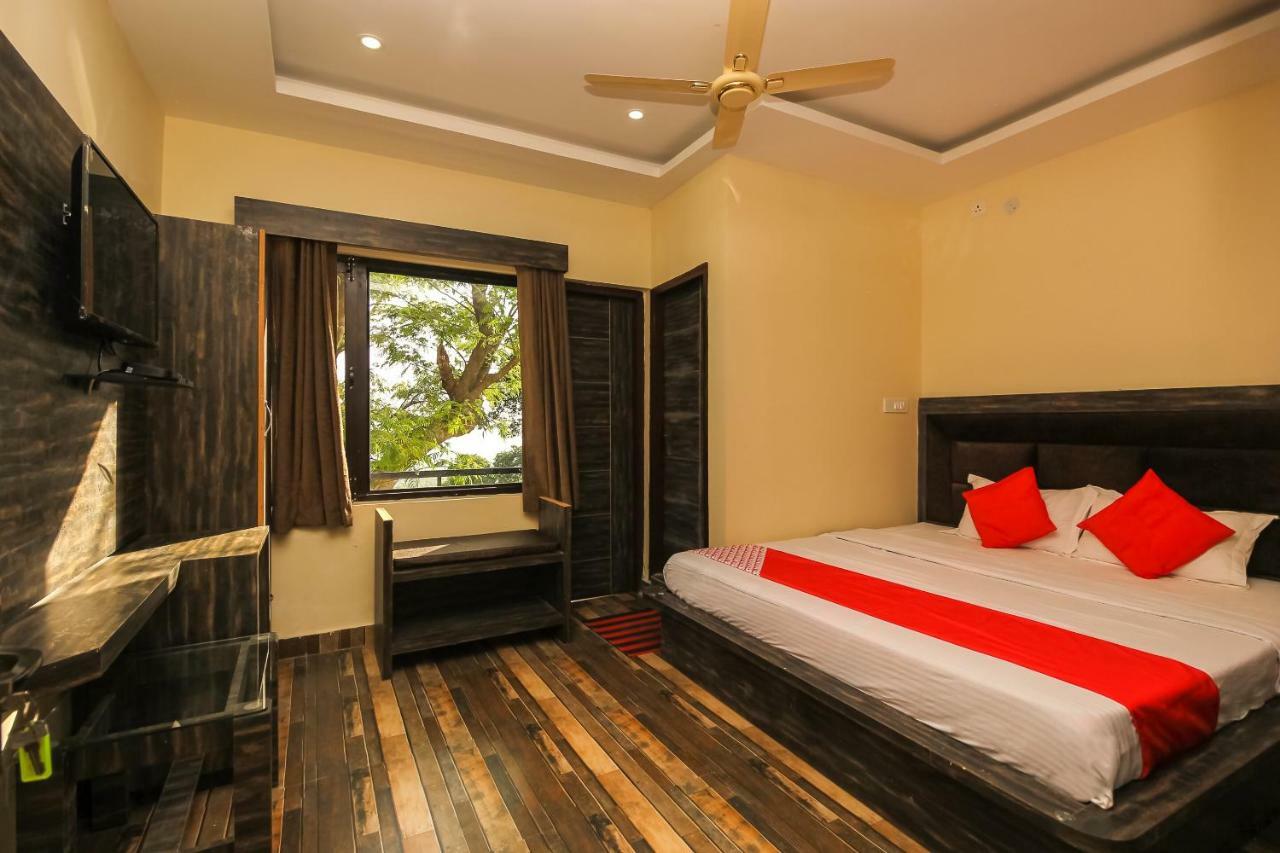 Oyo 39391 Jk Guest House Dharamshala Ngoại thất bức ảnh